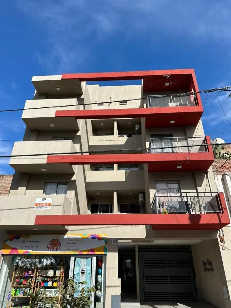SE ALQUILA DEPARTAMENTO AMOBLADO EN BARRIO GENERAL PAZ 4