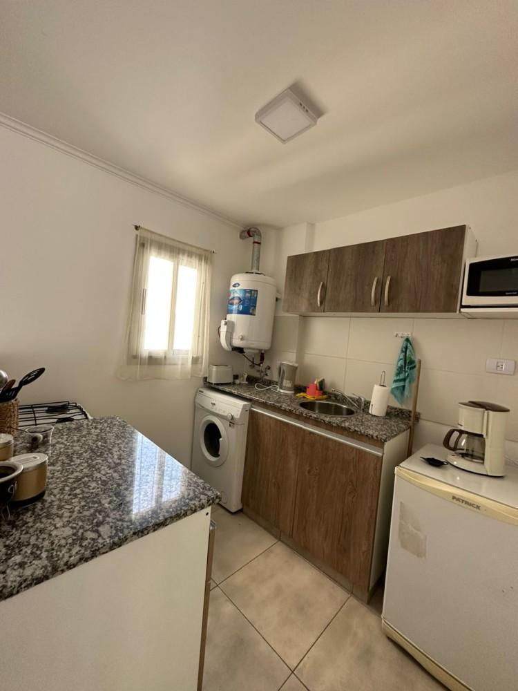 Foto de SE ALQUILA DEPARTAMENTO AMOBLADO EN BARRIO GENERAL PAZ - CON COCHERA, imagen 2