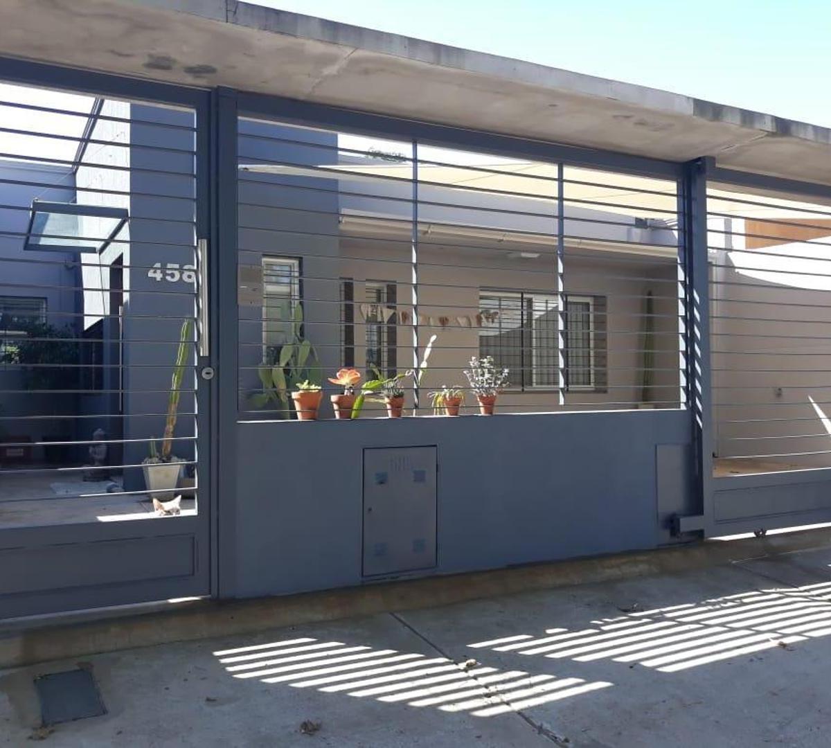 Venta Casa 3 Ambientes, Temperley.