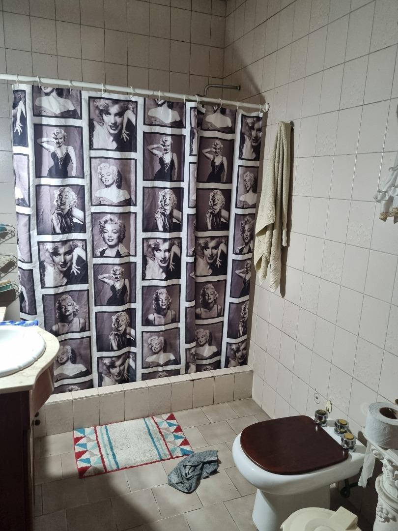 Foto de Venta Casa 4 ambientes, Banfield., imagen 2