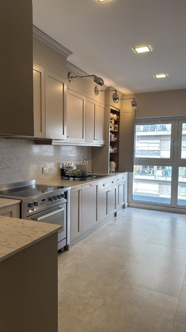 Foto de Venta Piso 8 ambientes c/Cochera Lomas de Zamora, imagen 4