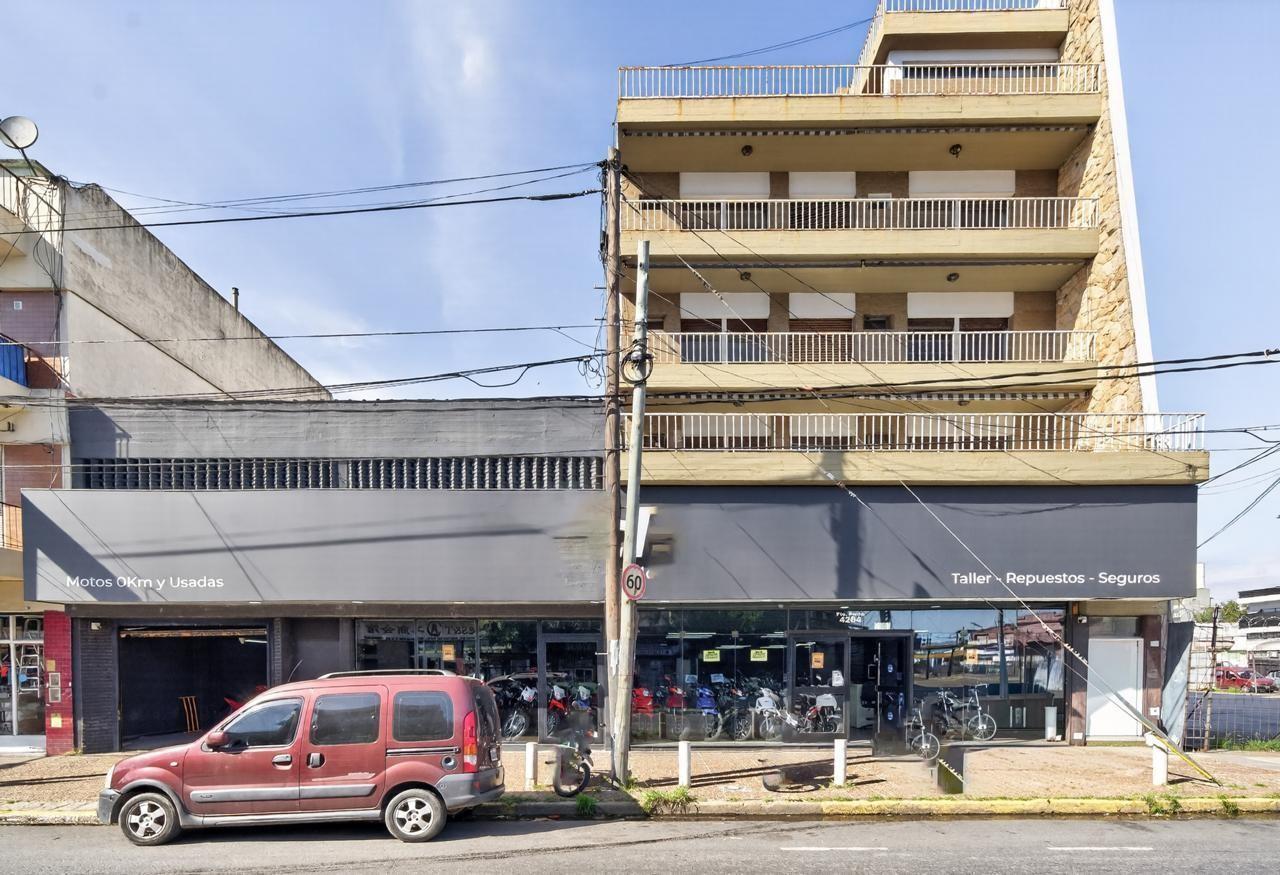 Foto de Edificio en Block en Venta en San Martin, G.B.A. Zona Norte, Argentina, imagen 1