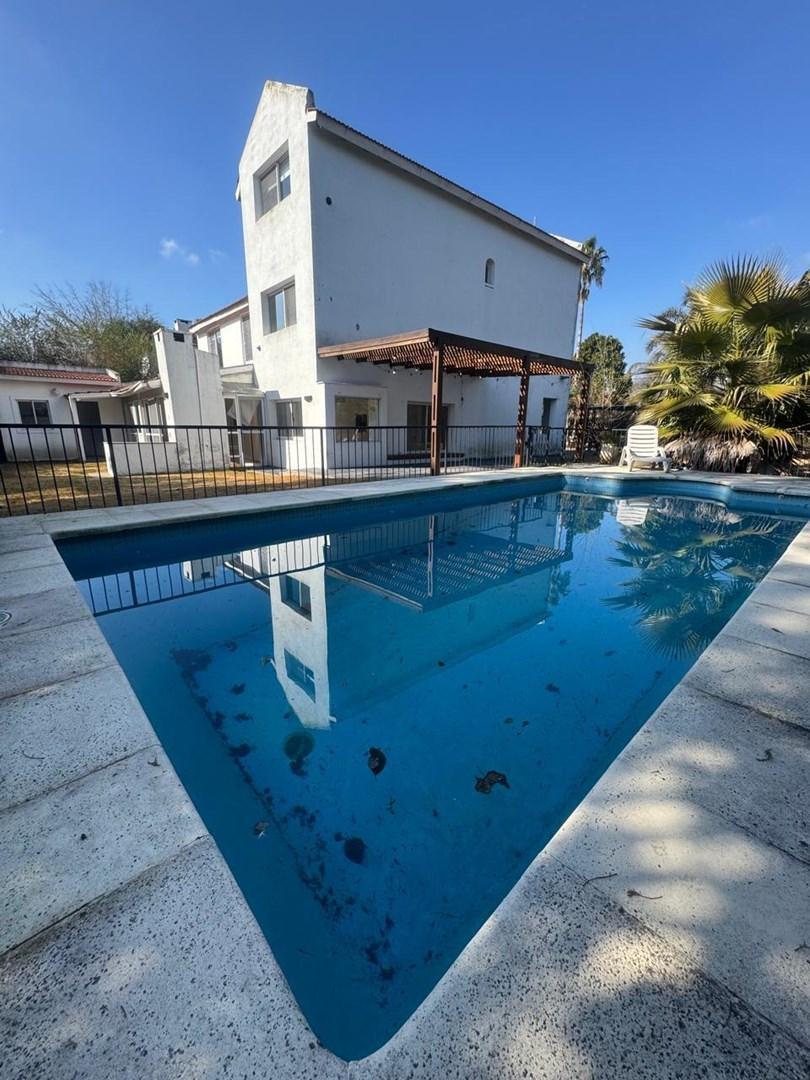 Foto de Venta Country Larena, Pilar. 9 amb con pileta. APTA CRÉDITO, imagen 1