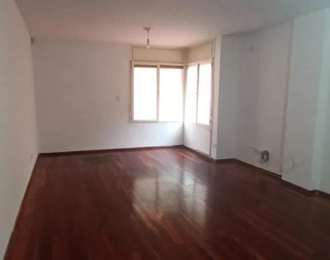 ¡Excelente departamento con patio en Barrio Jardin! - Venta 2