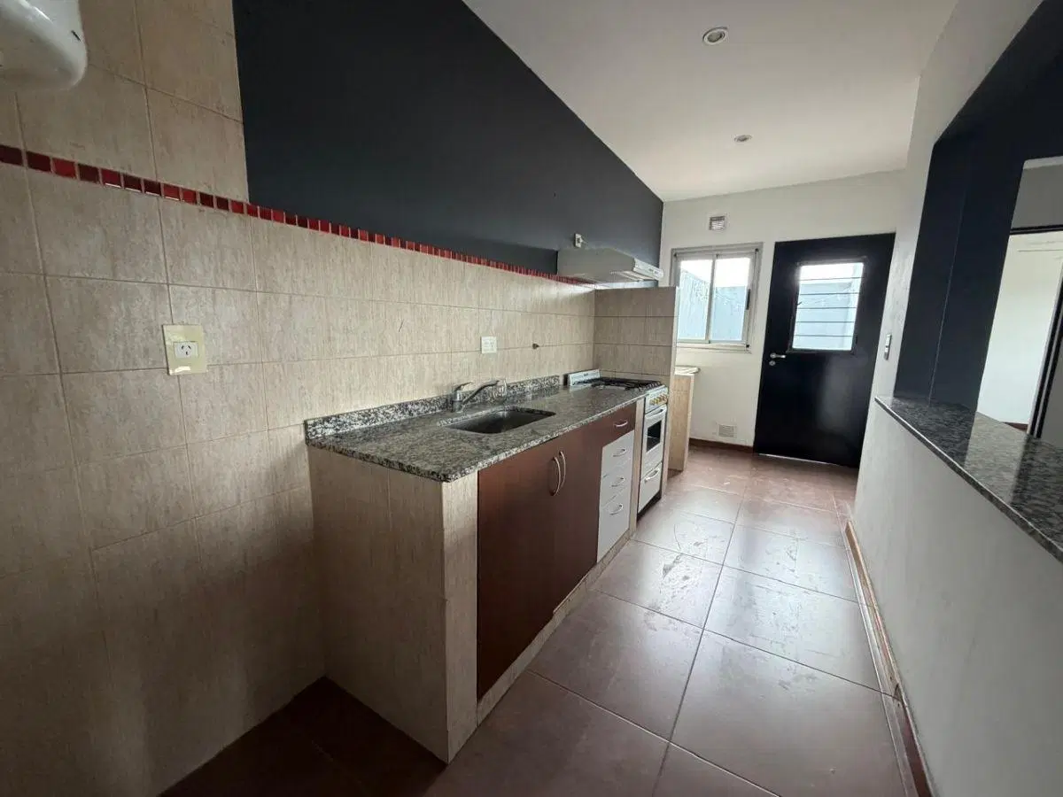 ALQUILER DEPARTAMENTO-EXCELENTE UBICACIÓN-EN GUERNICA 4