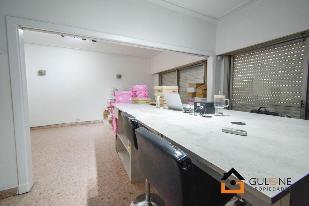 Foto de ALQUILER LOCAL COMERCIAL-EXCELENTE UBICACIÓN-EN BURZACO, imagen 4