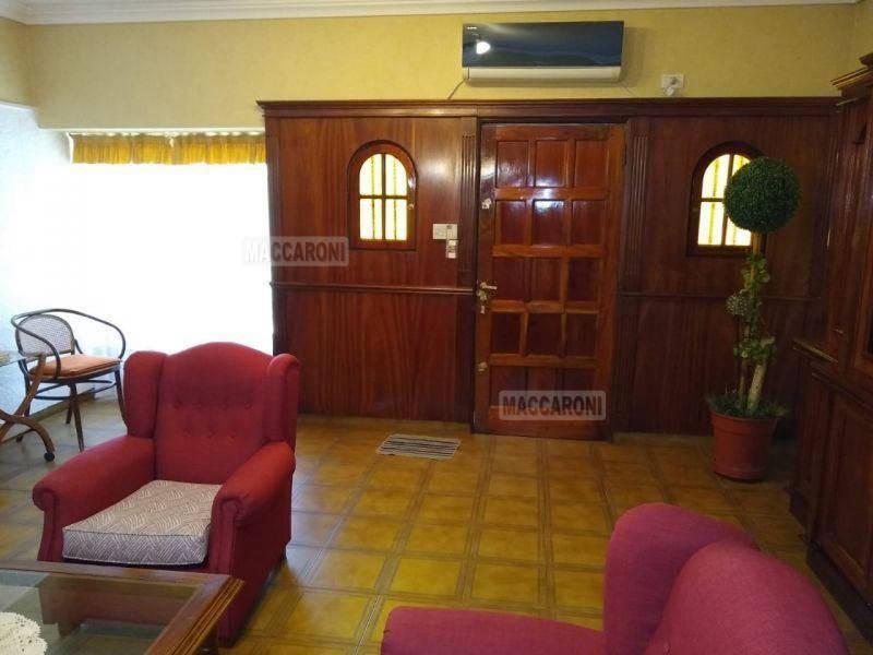 Casa 4 ambientes. | ACASSUSO al 7000
