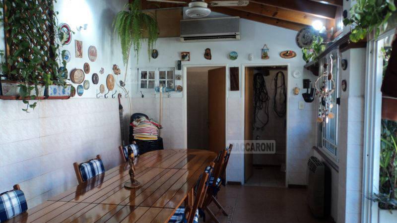 Casa 4 ambientes. | PATRON al 7100
