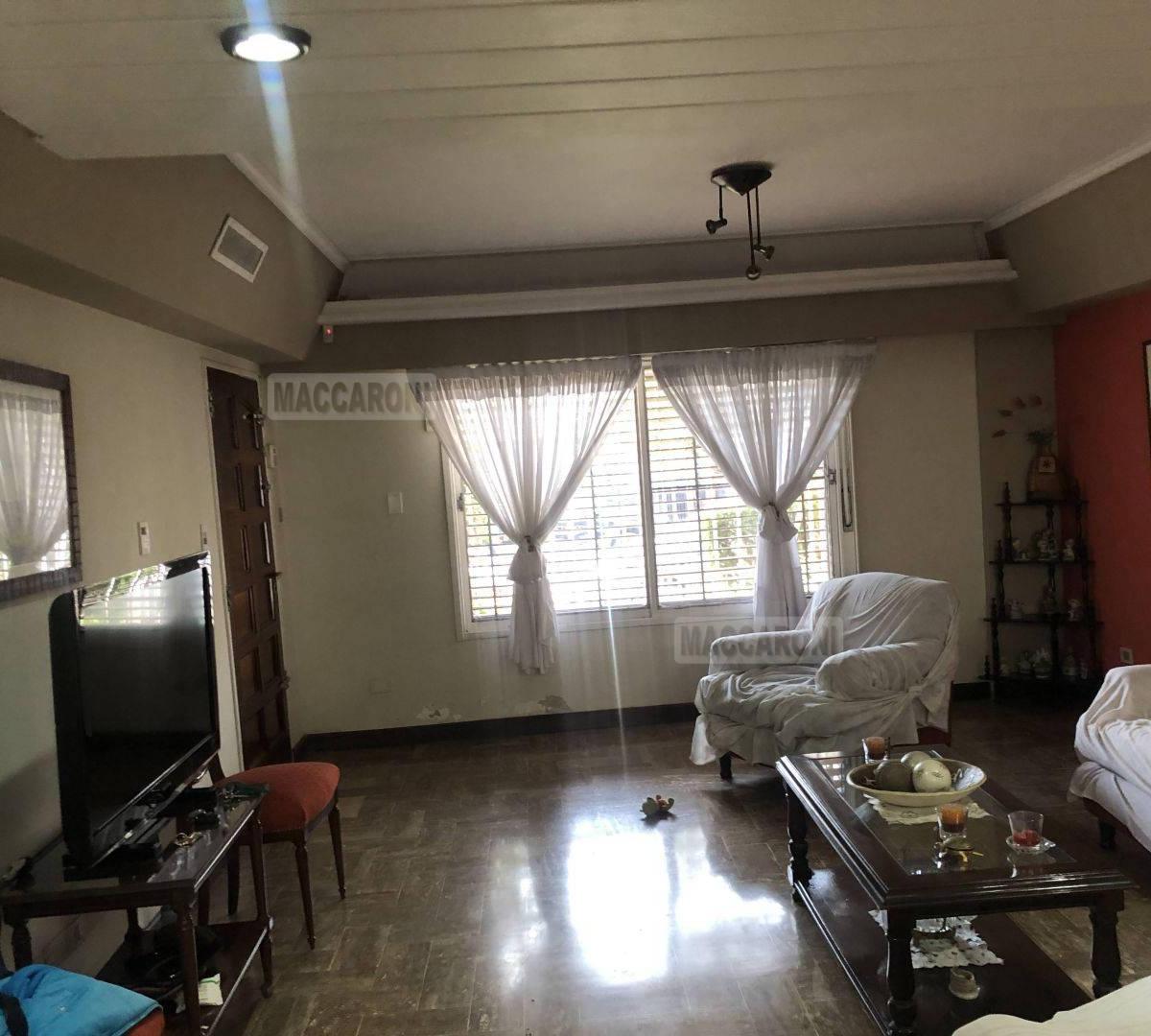 Casa 5 Ambientes. | Saladillo Al 1400 1