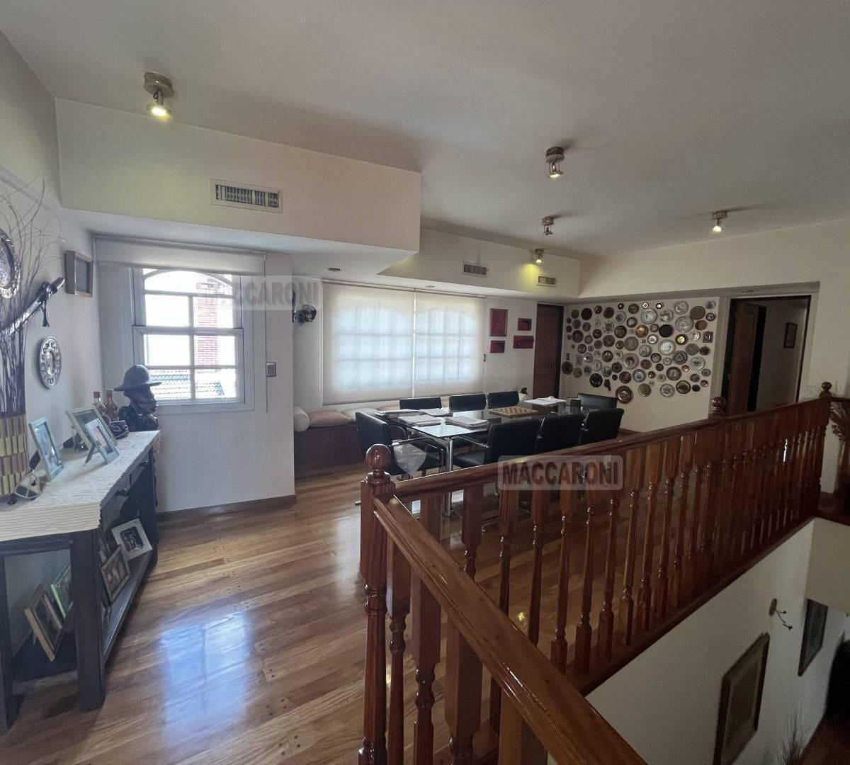 Casa 6 ambientes. | ZELADA al 7600