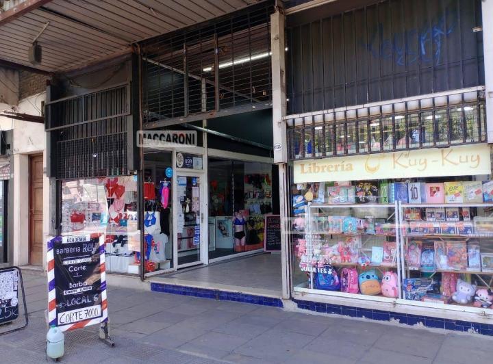 Local . | AV RIVADAVIA al 9500