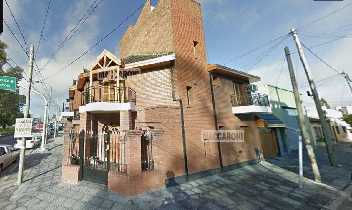 Casa 5 ambientes. | AV GENERAL PAZ al 1300