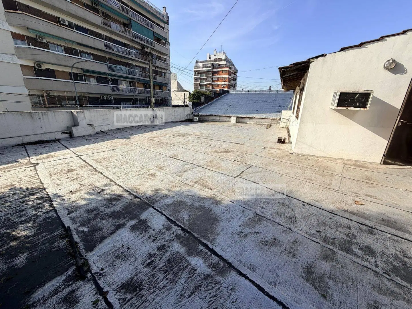Local . | AV ALBERDI J.B al 4600 2
