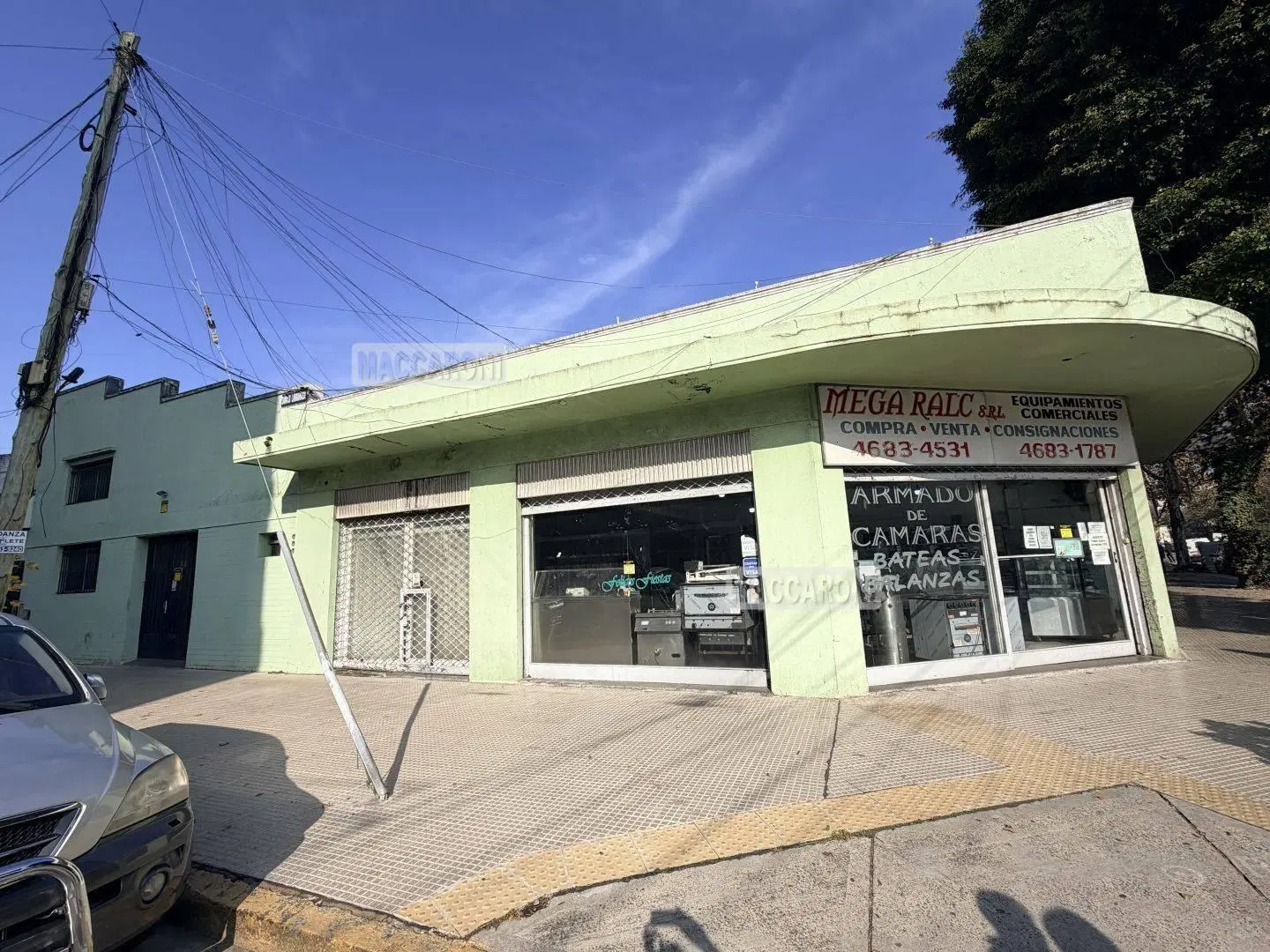 Local . | AV ALBERDI J.B al 4600 4