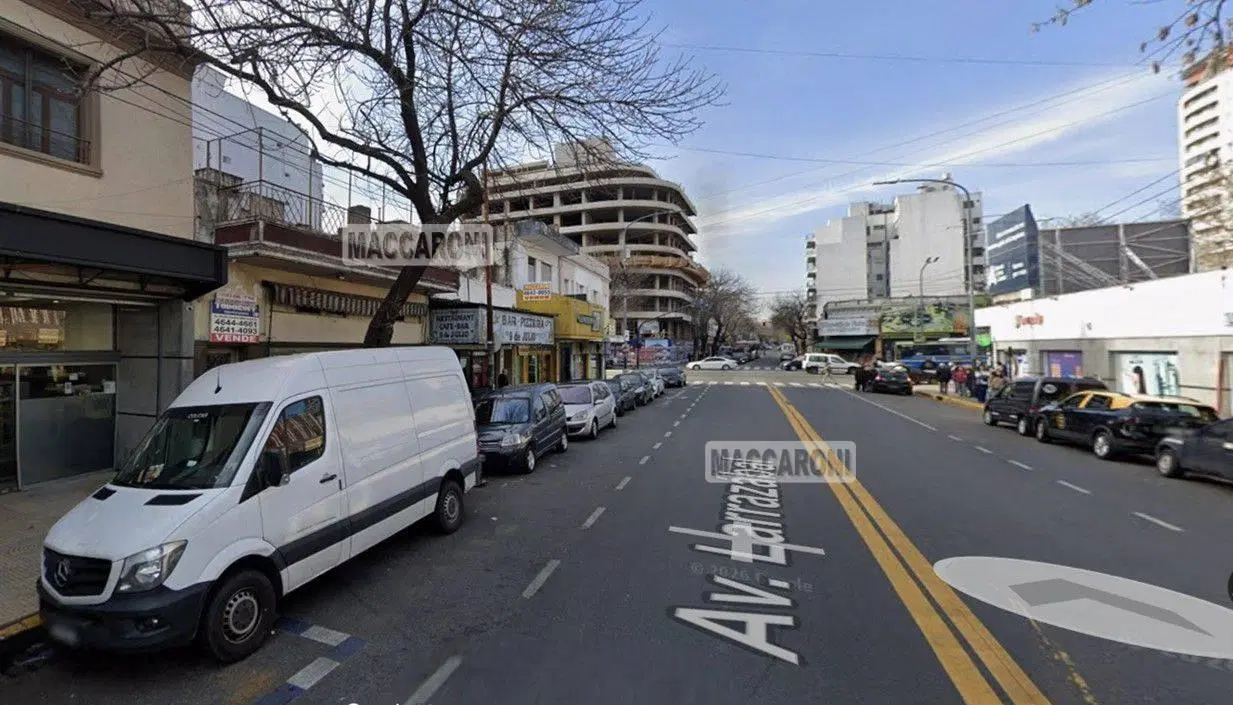Local . | AV LARRAZABAL al 1200 1