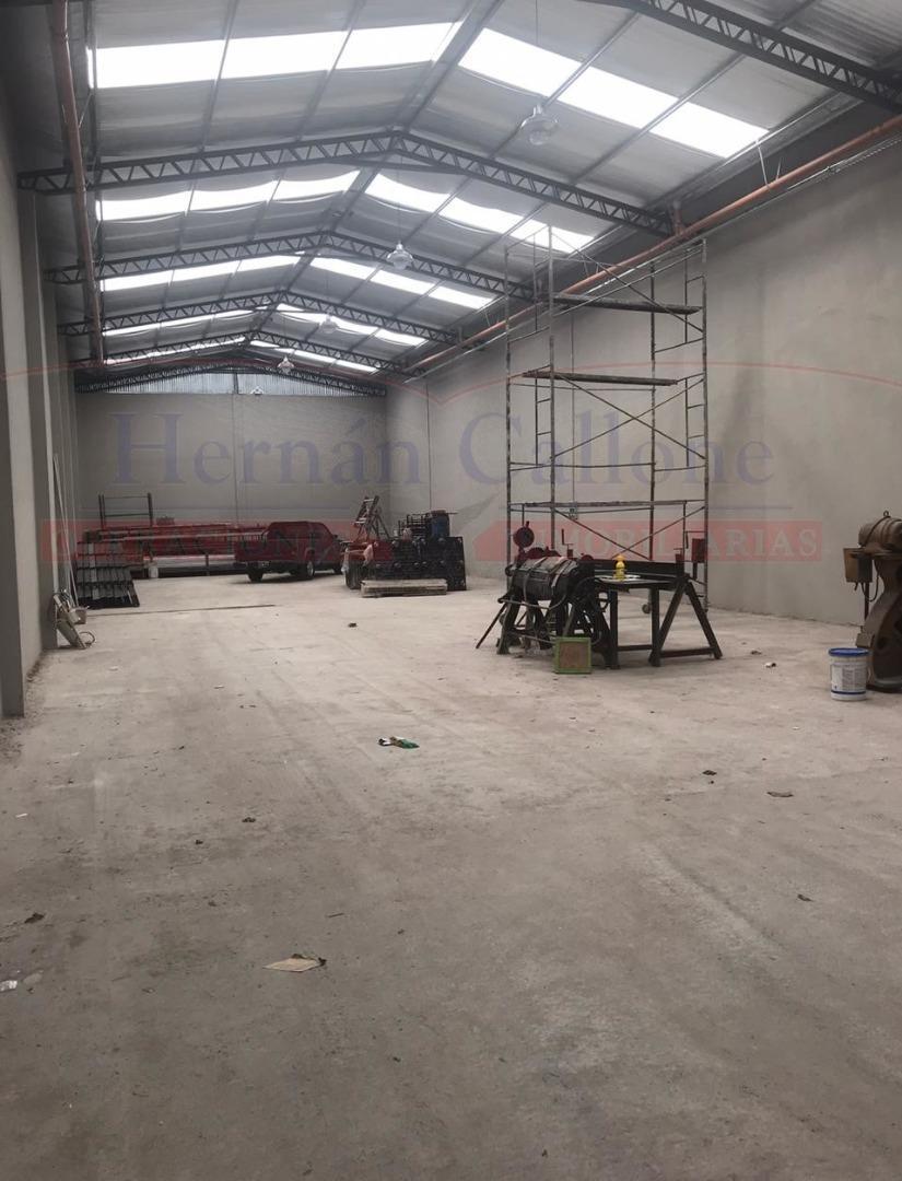 EXCELENTE GALPÓN DE 520 M² EN SAN JUSTO