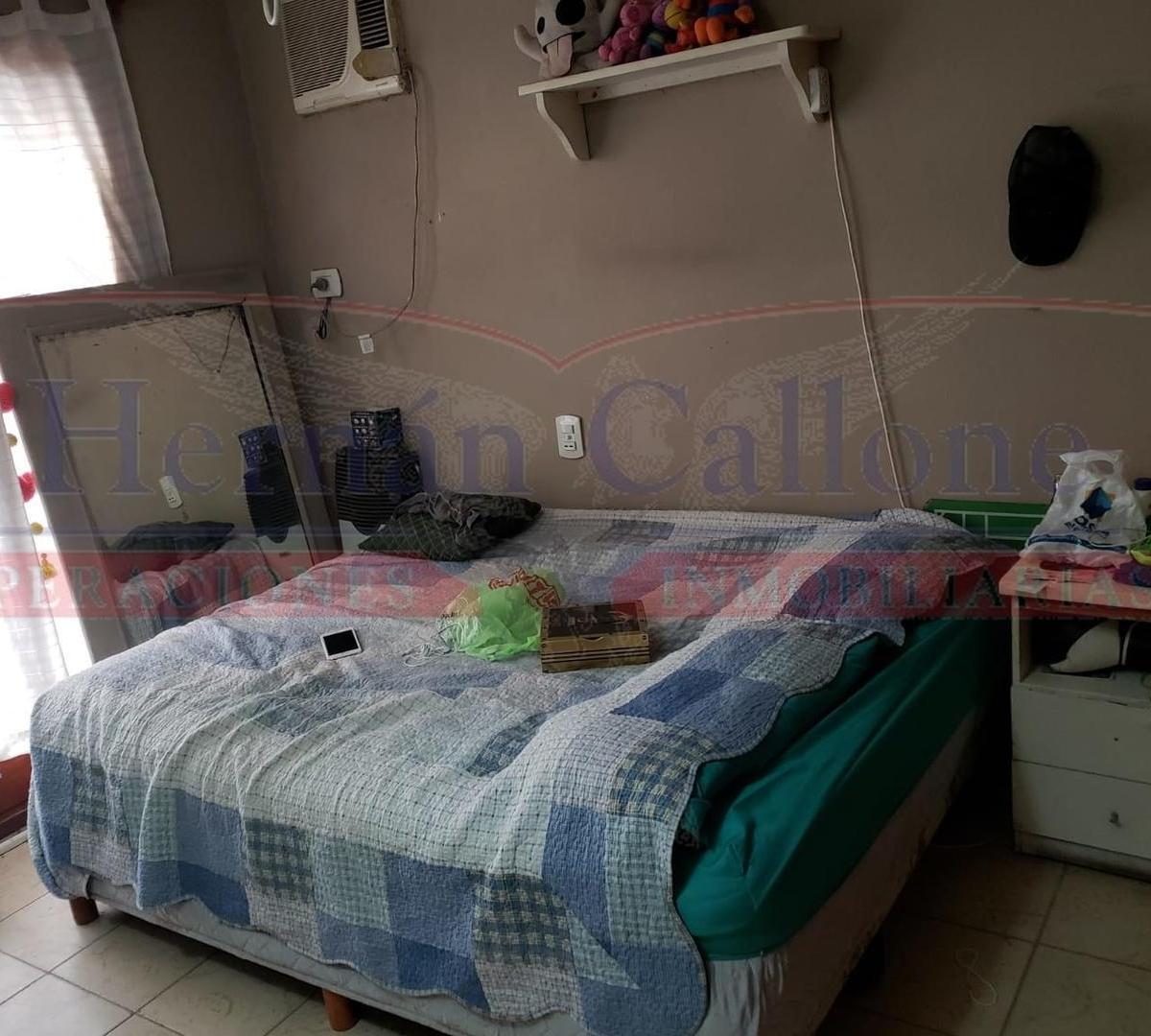 EXCELENTE CASA EN VENTA EN CASTELAR SUR