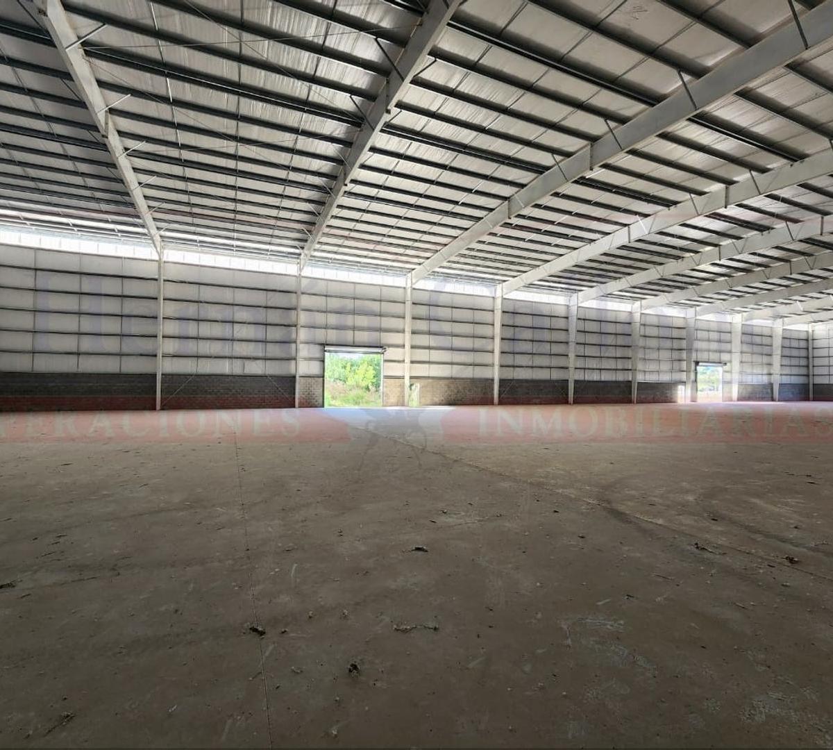 Excelente Nave de 3500 m² en El Parque Industrial de Merlo 1