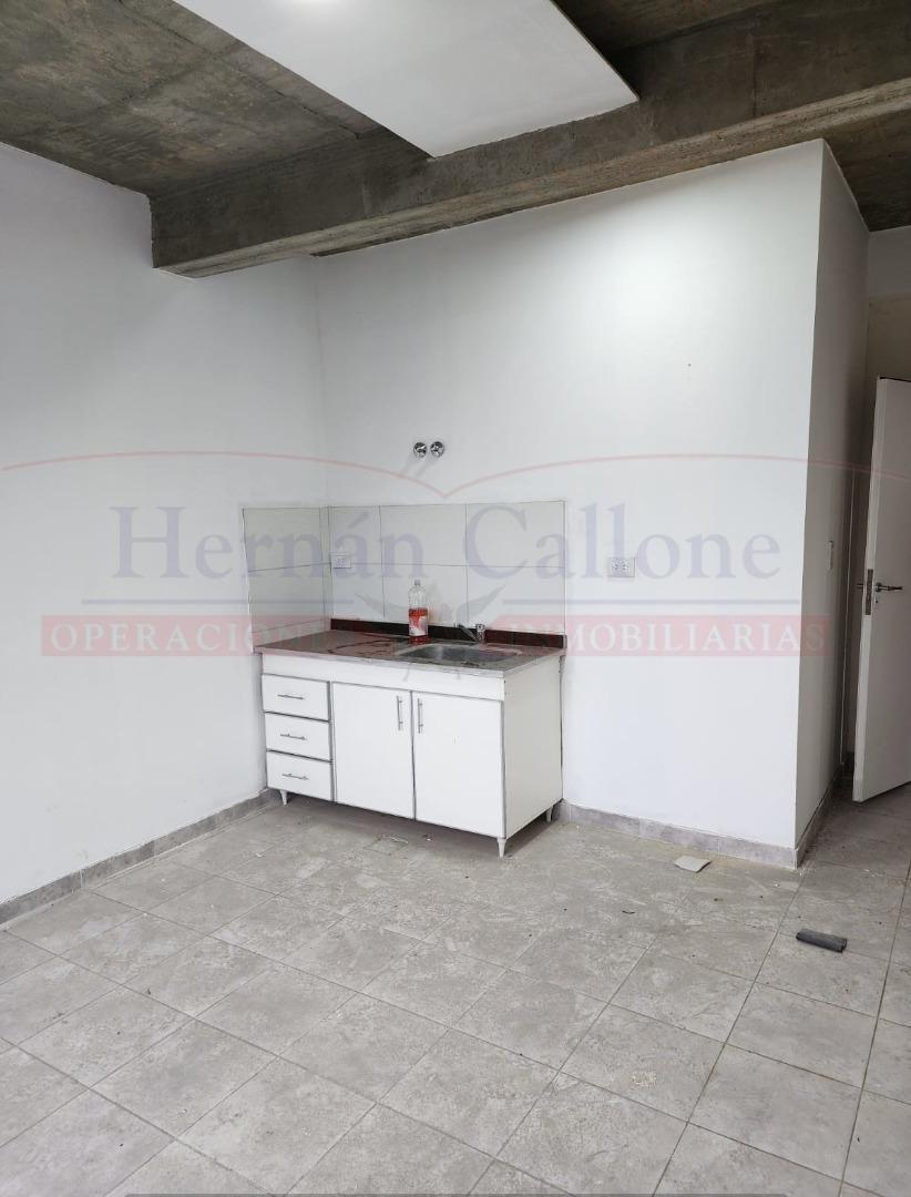 Excelente Nave de 2400 m² en El Parque Industrial de Ezeiza 2