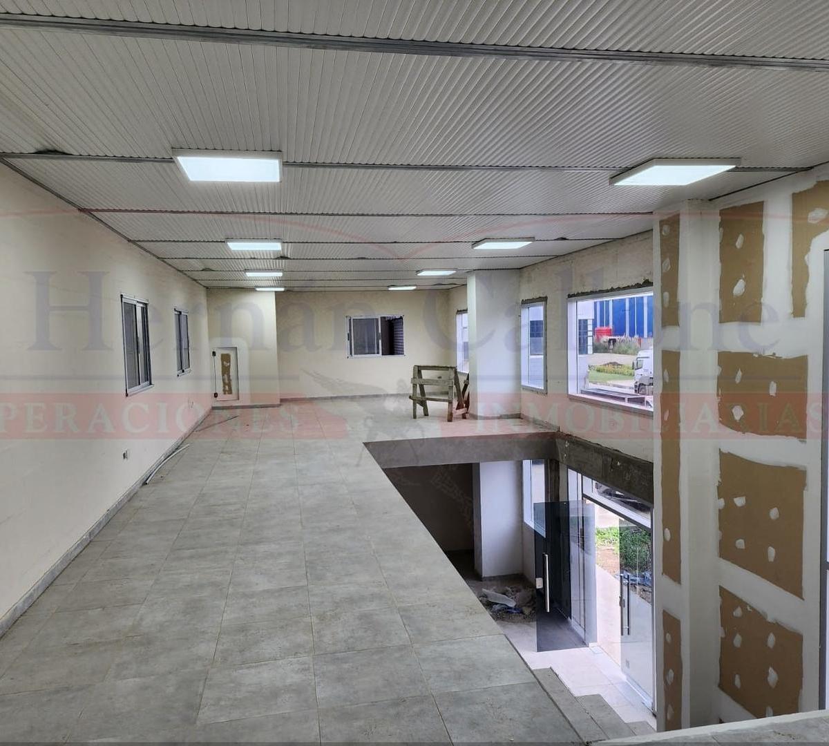 Excelente Nave de 2400 m² en El Parque Industrial de Ezeiza 3