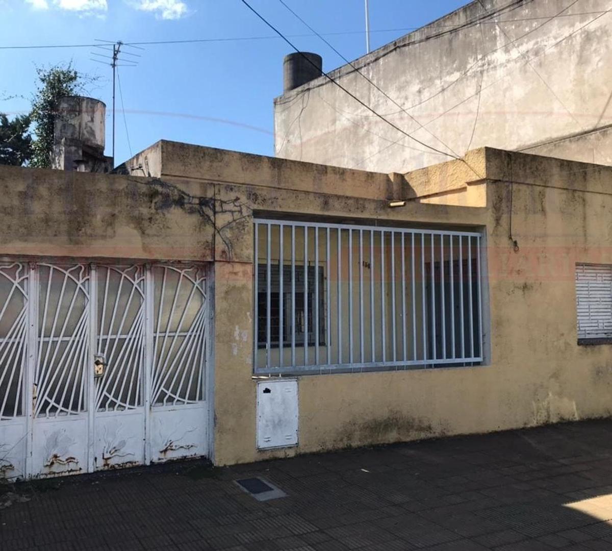 CASA DE 3 AMBIENTES A REFACCIONAR EN VENTA EN LA TABLADA