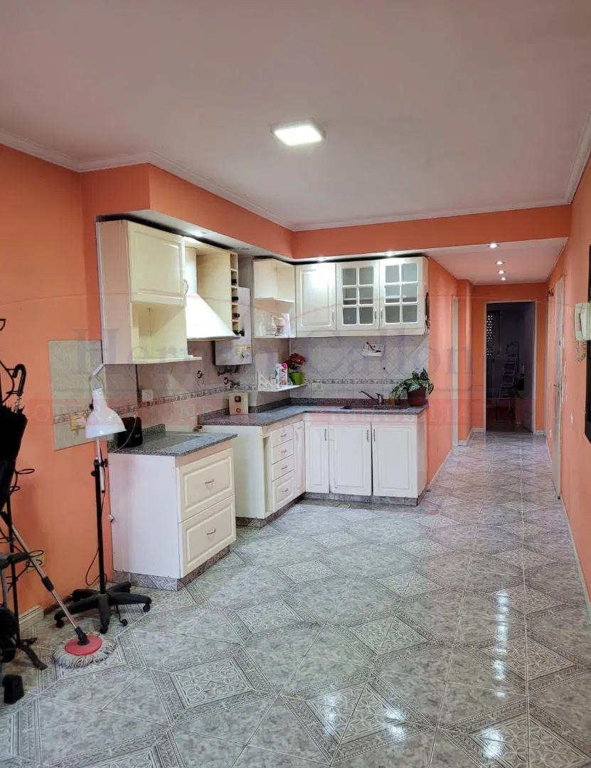 EXCELENTE DEPARTAMENTO 3 AMB. EN RAMOS MEJÍA CON 2 BALCONES 2