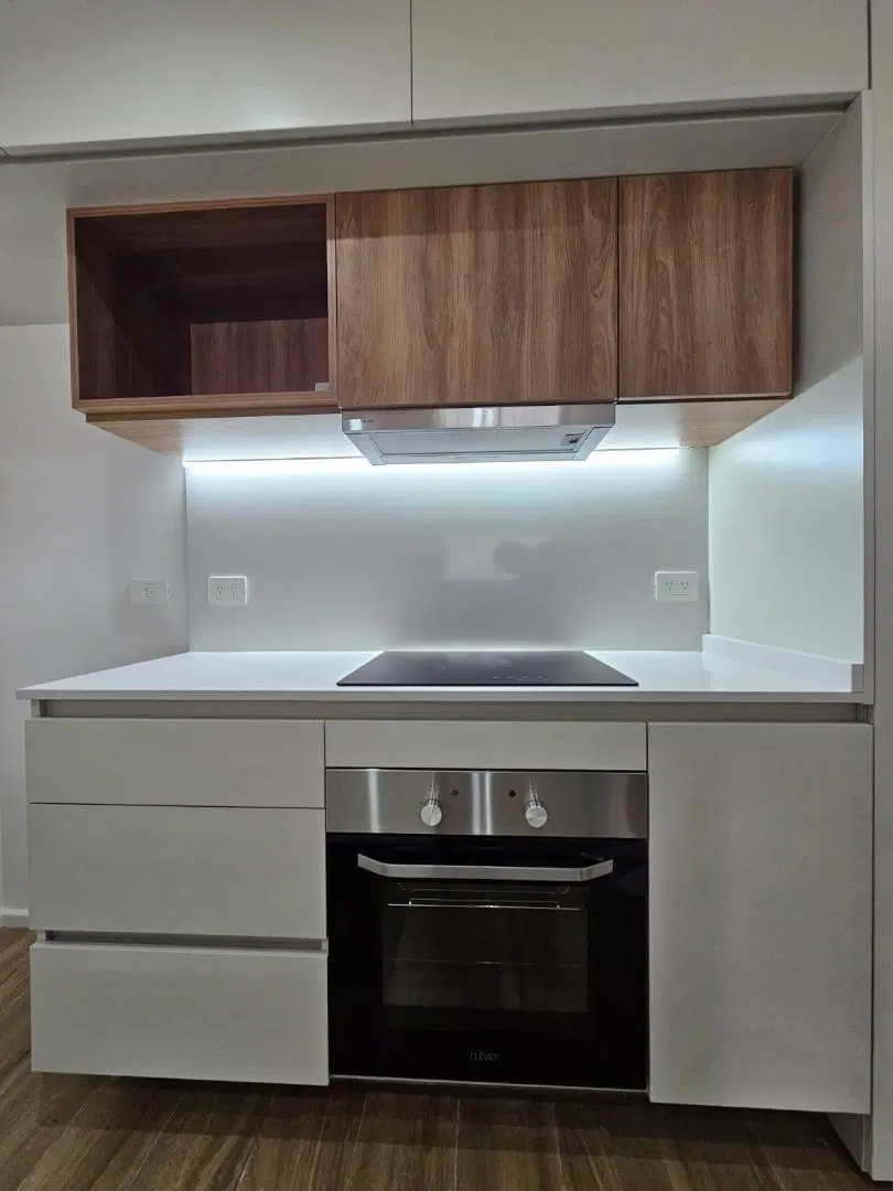 DEPARTAMENTO 2 AMB. DE GRAN CATEGORÍA CON BALCÓN Y COCHERA 4
