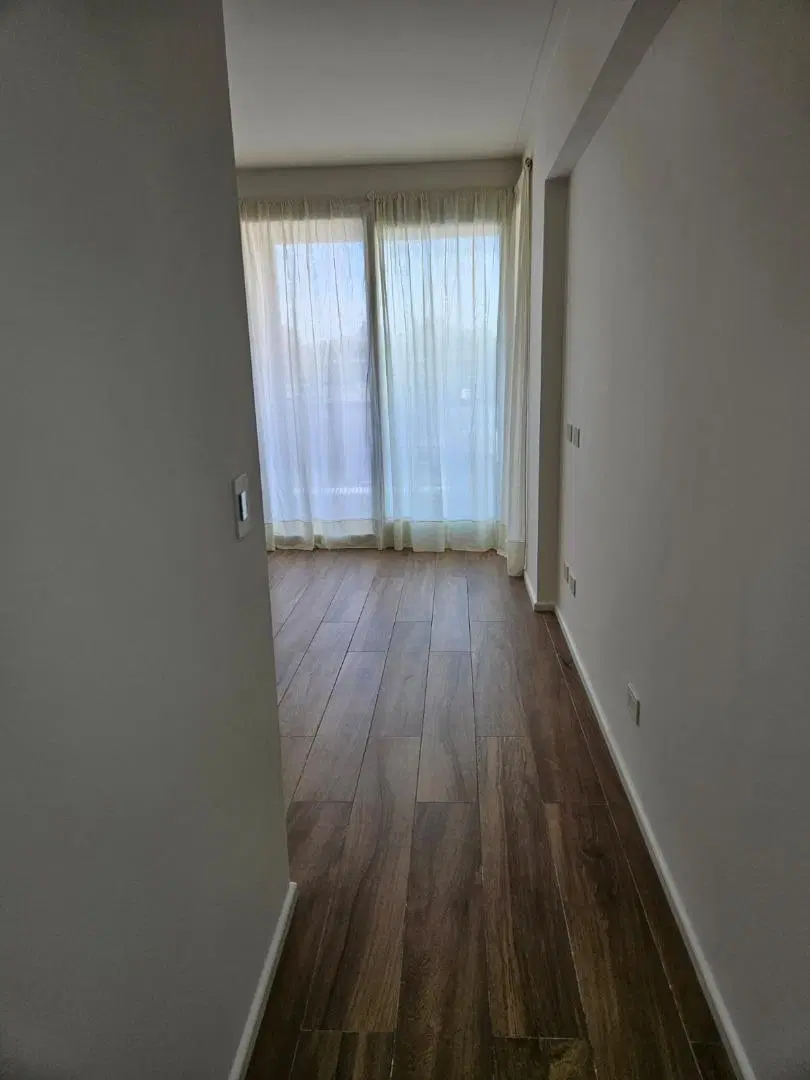 DEPARTAMENTO 2 AMB. DE GRAN CATEGORÍA CON BALCÓN Y COCHERA 2