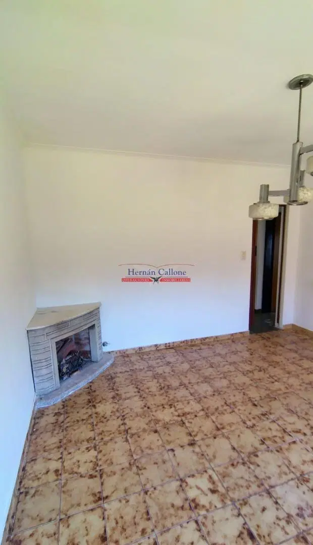 CASA 4 AMBIENTES CON PATIO Y COCHERA 1