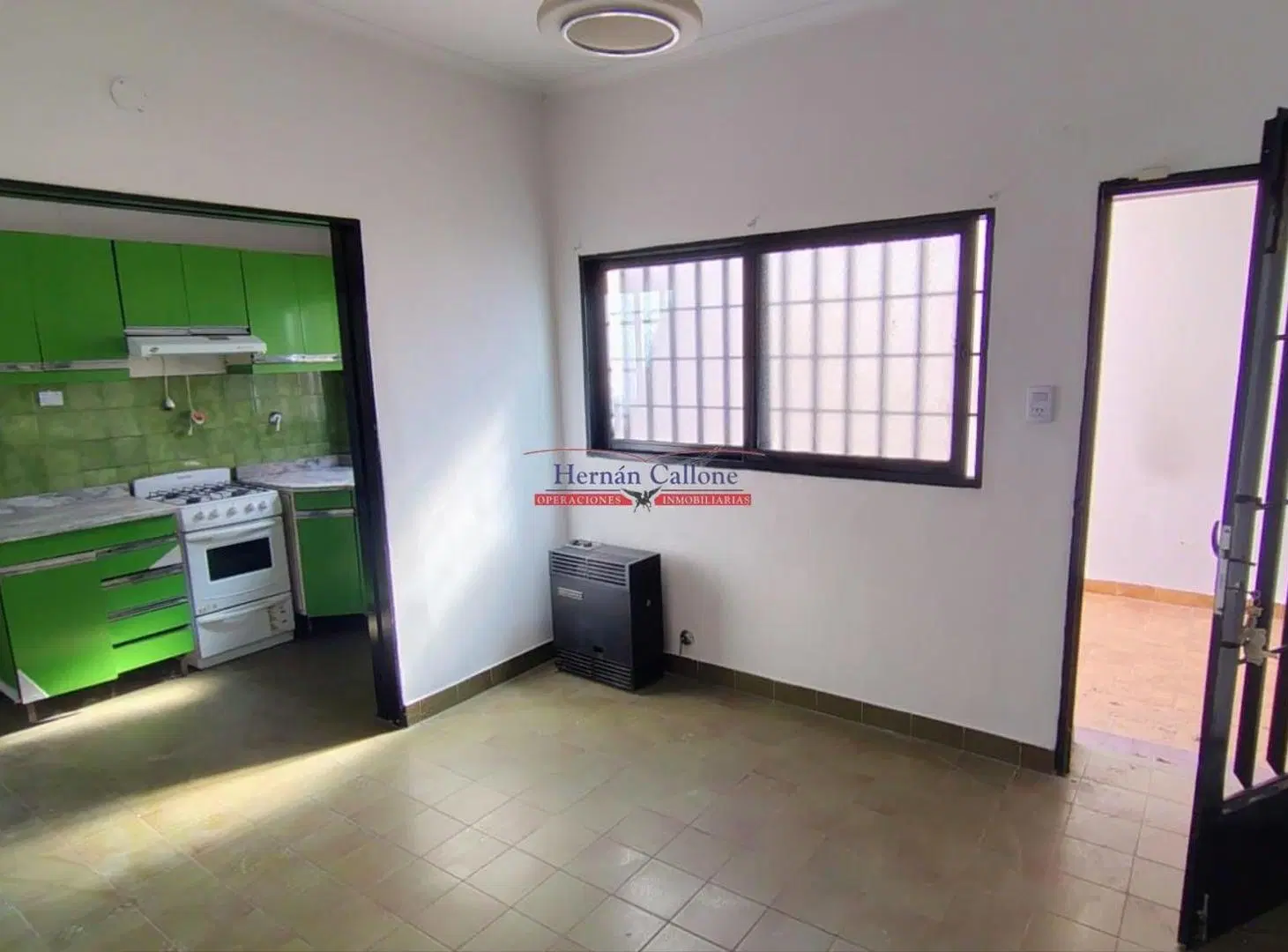 CASA 4 AMBIENTES CON PATIO Y COCHERA 4