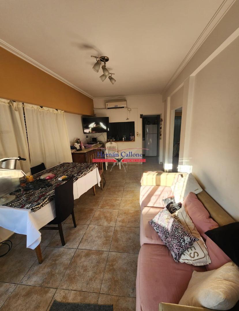Foto de CASA 3 AMBIENTES CON COCHERA Y PATIO, imagen 2