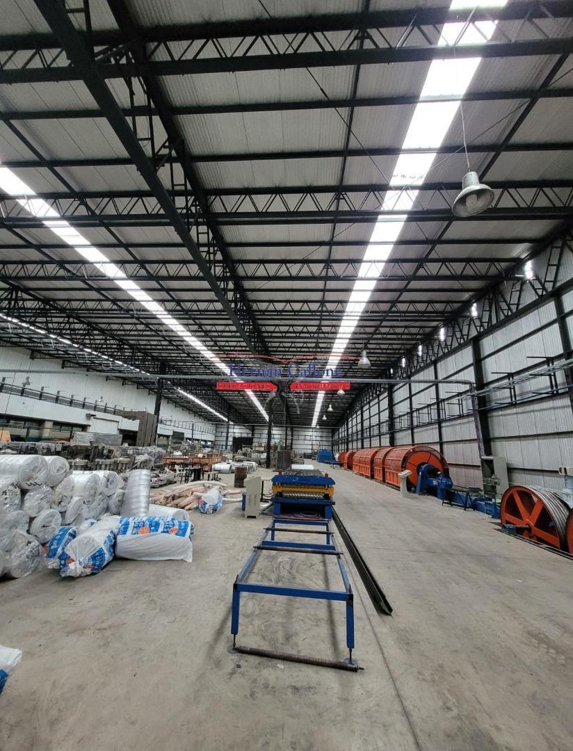 Foto de EXCELENTE NAVE INDUSTRIAL DE 4600 M² EN MORENO, imagen 3