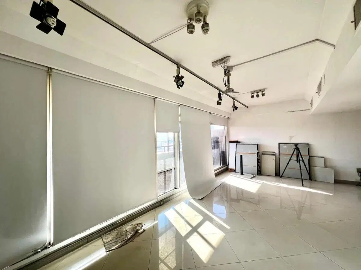 Excelente Oficina en añquier super amplia ubicada en 2 pisos 400m2- Obelisco 2