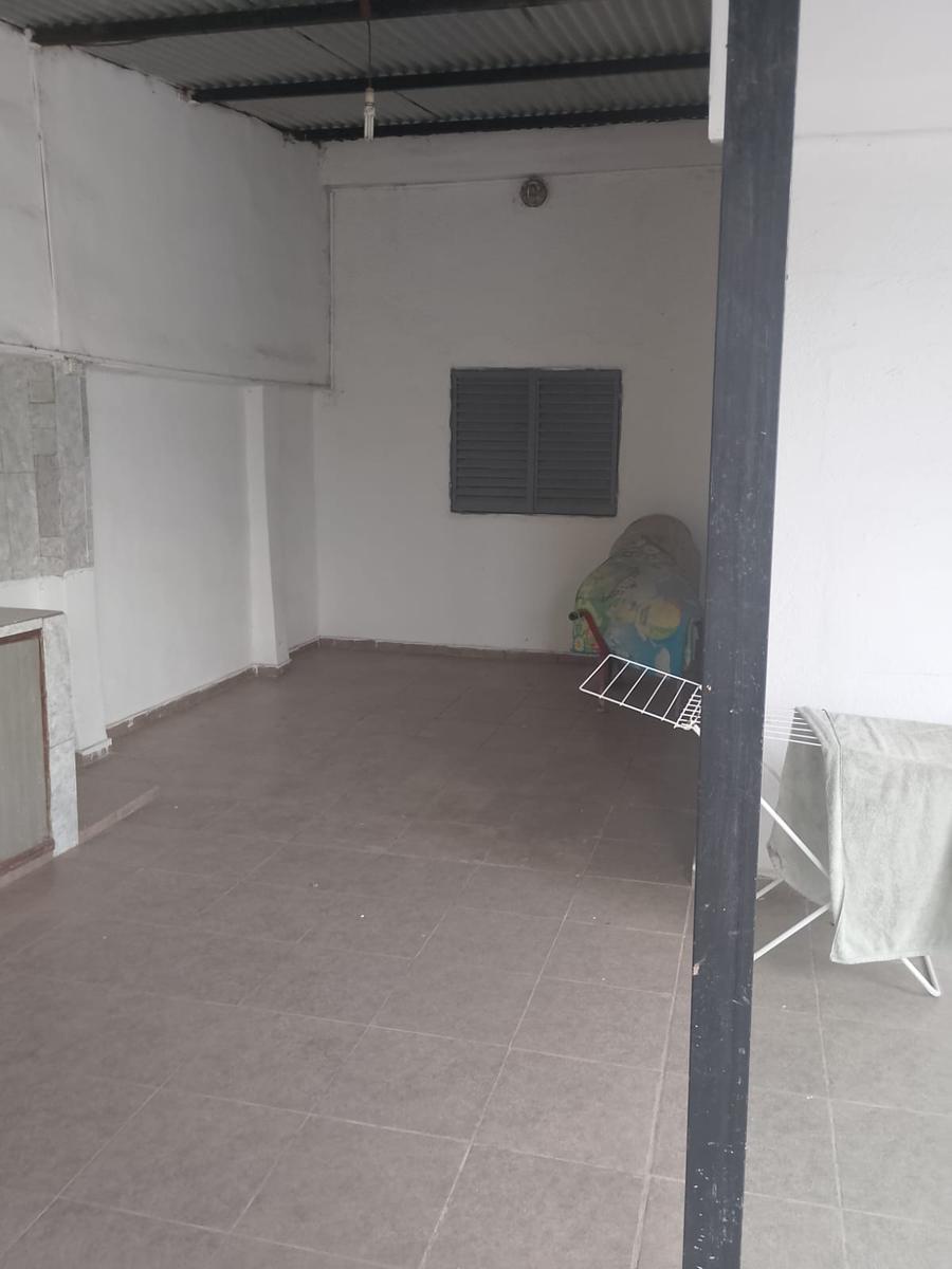 Casa 3 Dorm. en B° Los Químicos 2