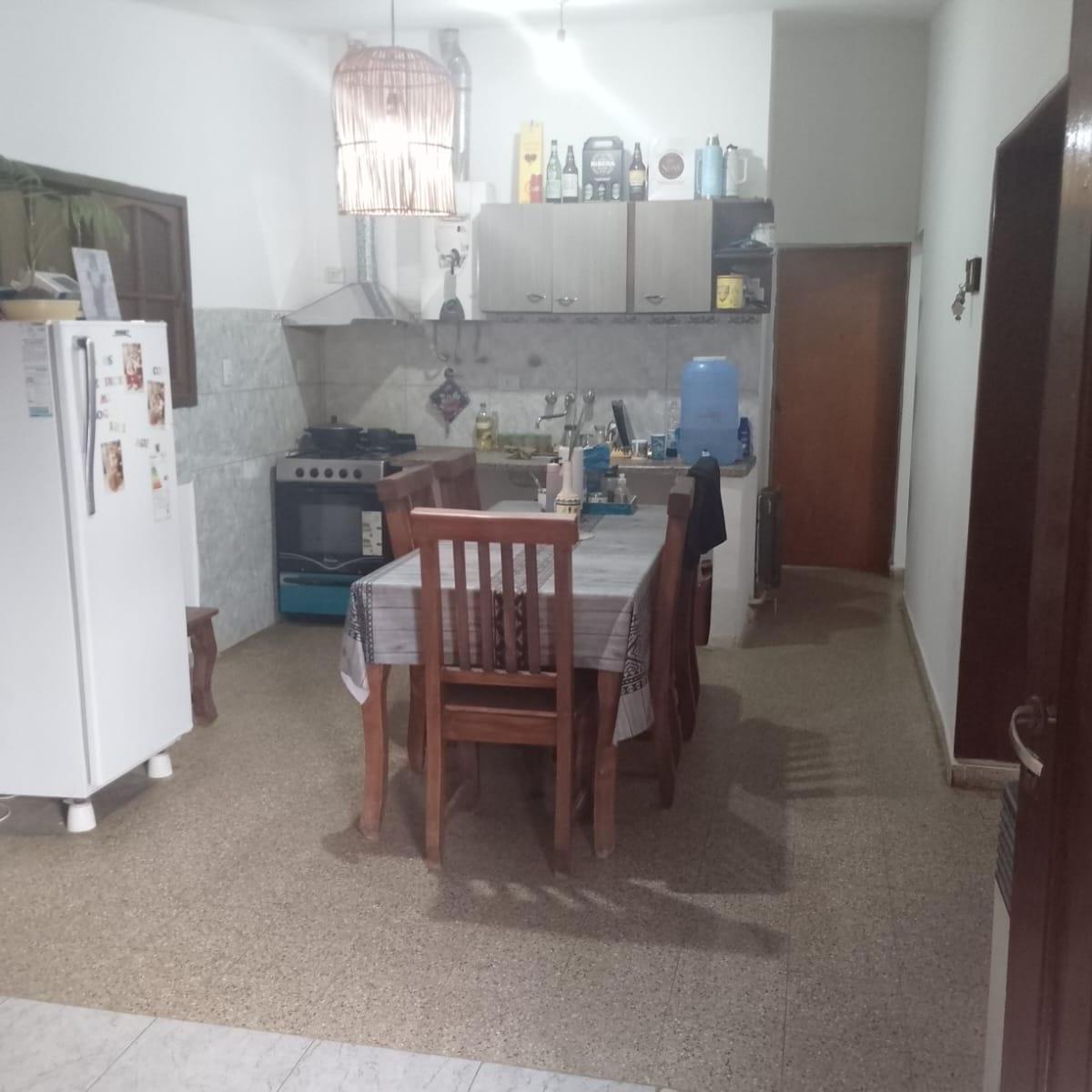 Casa 3 Dorm. en B° Los Químicos 2