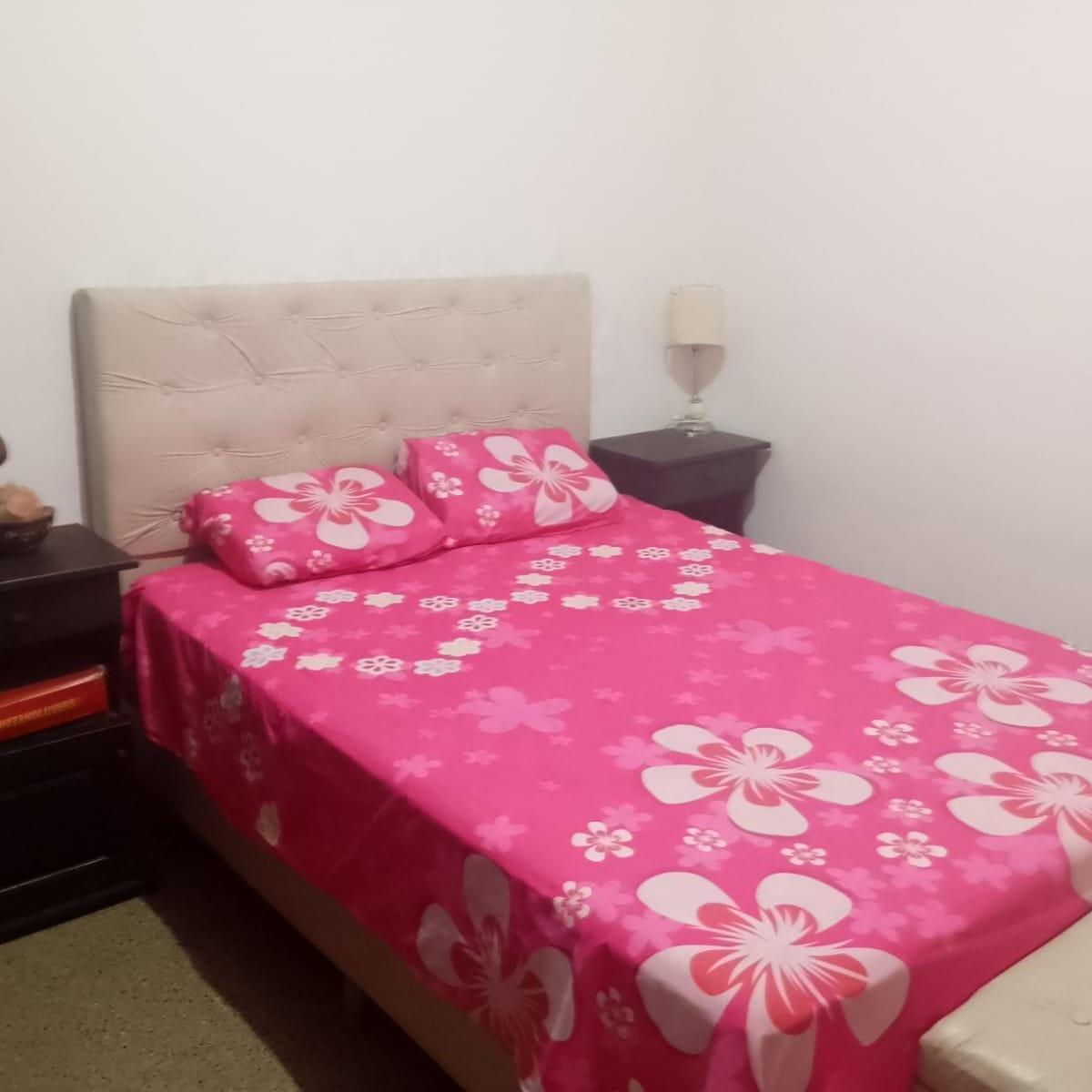 Casa 3 Dorm. en B° Los Químicos 1