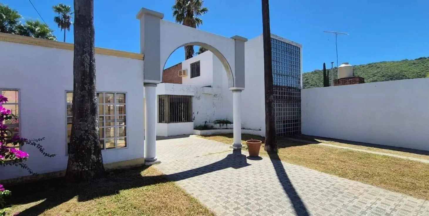 IMPORTANTE CASA CALERA CENTRO 3