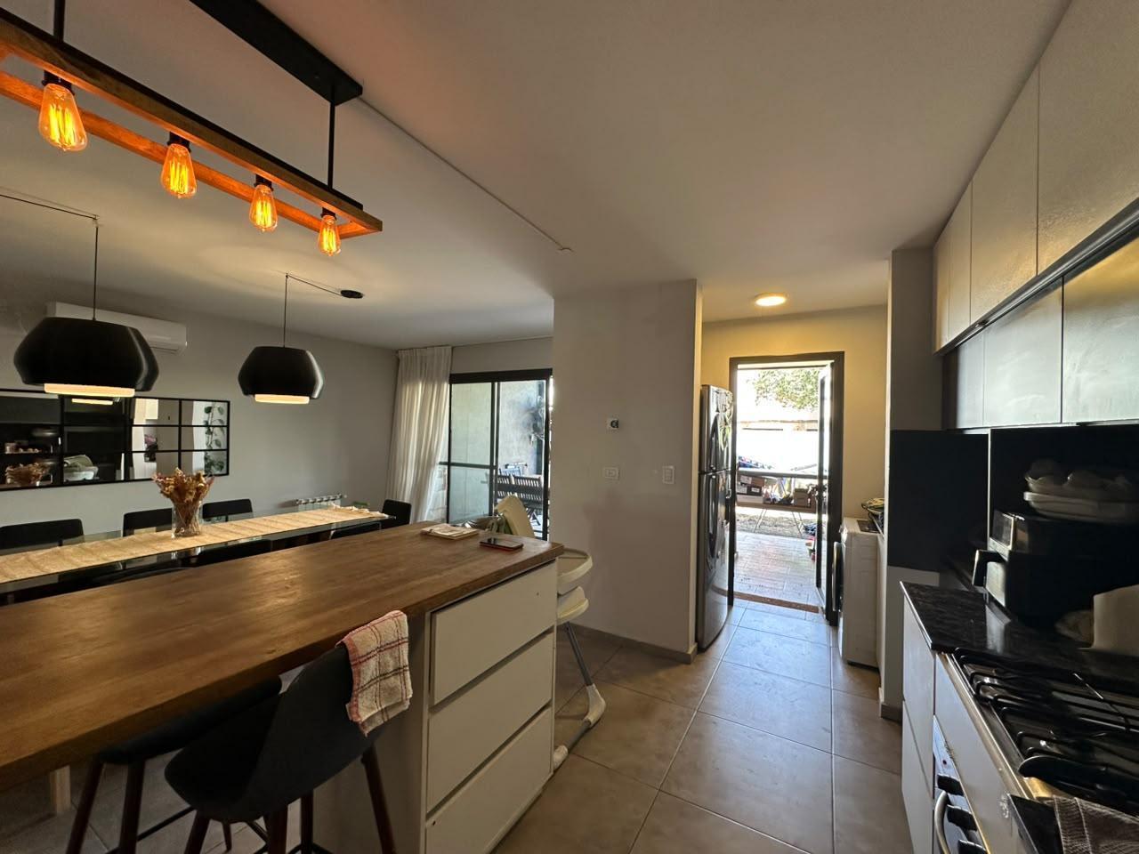 Foto de DUPLEX DE CATEGORIA 3 DORM | SUITE | GALERIA ASADOR | CHACRA DEL NORTE, imagen 1