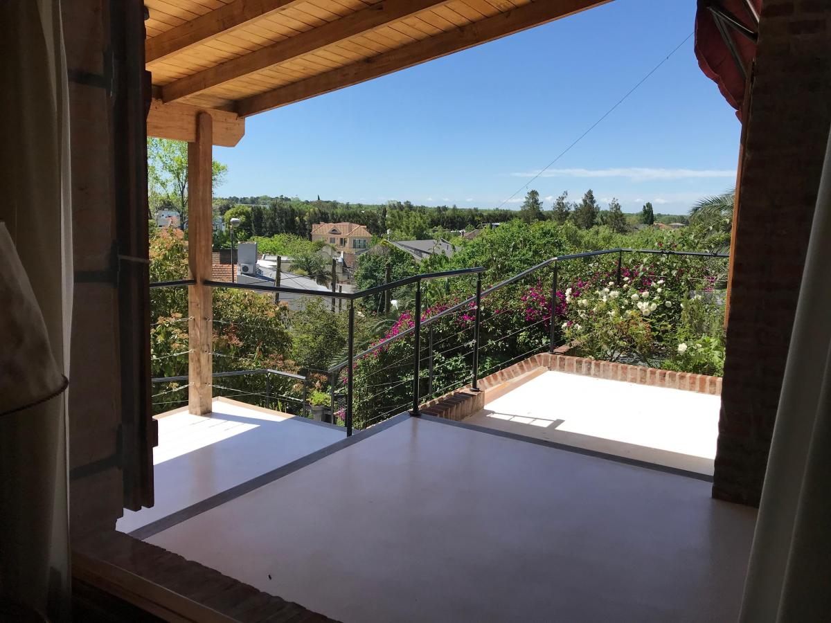 Retasada! Excelente Casa Estilo Finlandes Sobre La Barranca con Estupenda Vista 4