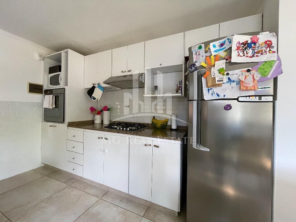 Foto de # CASA DE 5 AMBIENTES SOBRE LOTE CENTRAL EN BARRIO LOS SAUCES, imagen 2
