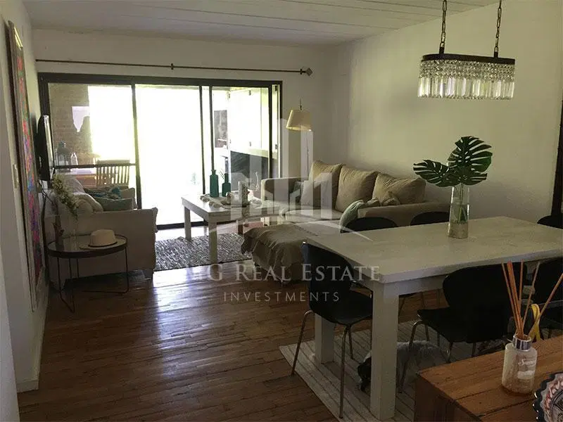 MUY BUEN DEPARTAMENTO DE 2 AMBIENTES CON JARDÍN EN CONDOMINIO APART'S DEL PINAZO 5