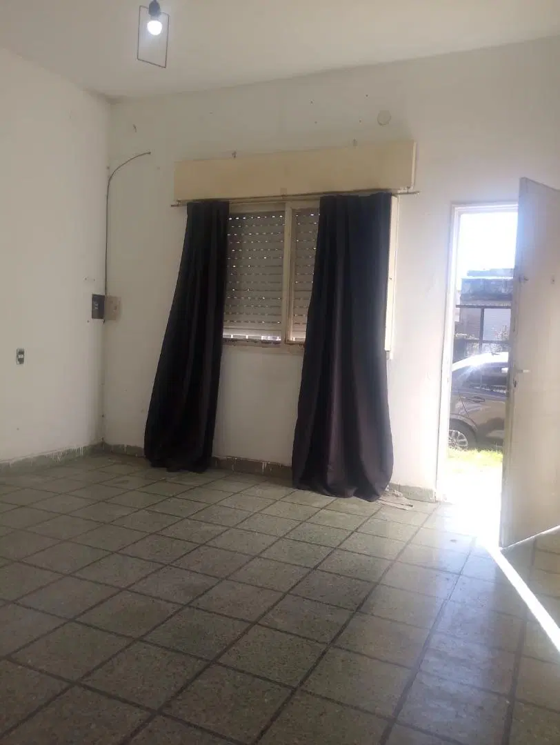 DEPTO 3 AMB C/PATIO- P.BAJA FRENTE - VILLA CLUB 4
