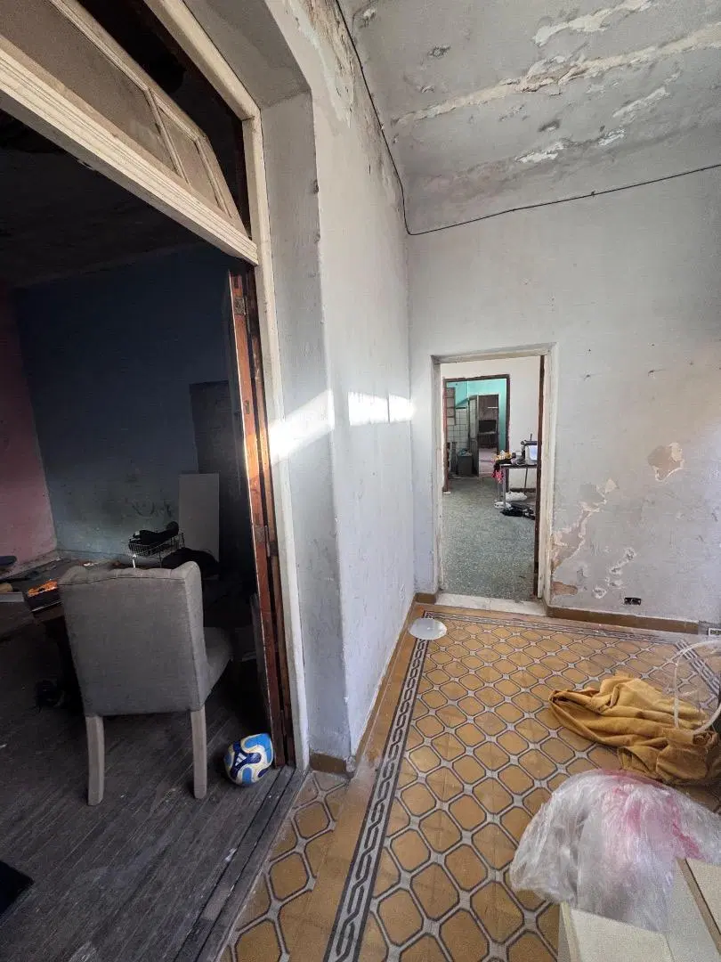 Casa a refaccionar en Santos Lugares 222m 2