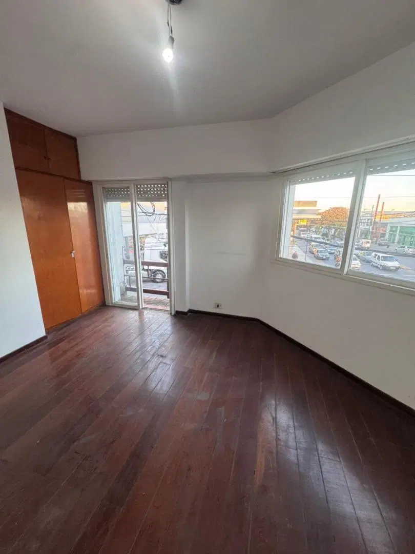 DEPARTAMENTO 3 AMB CON BALCON 4