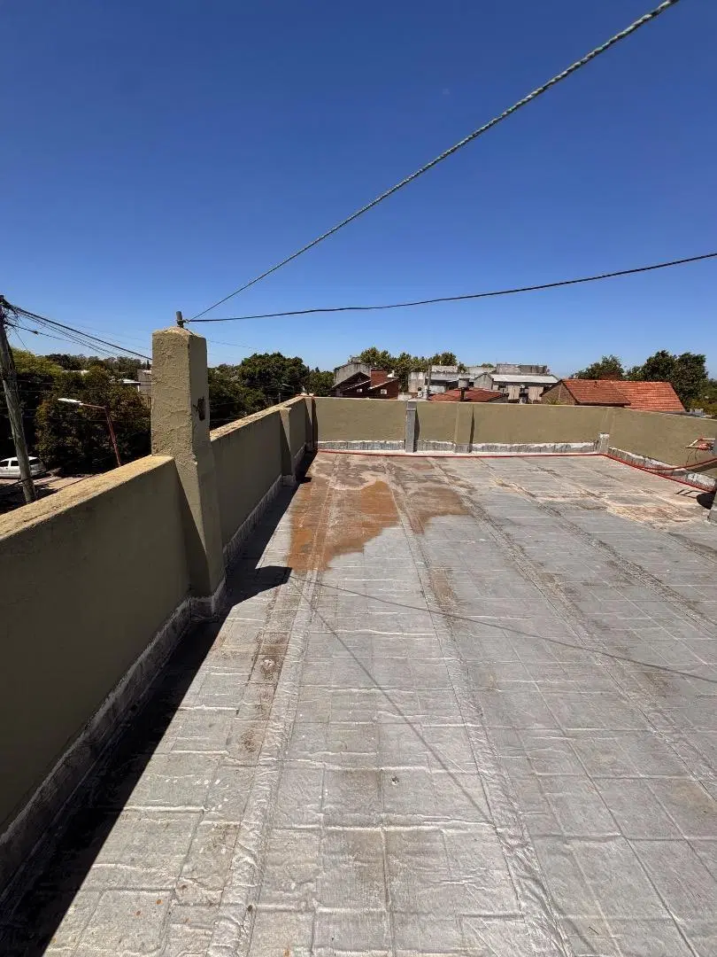 Casa en Venta – 4 Ambientes con Amplios Espacios y Terraza 2