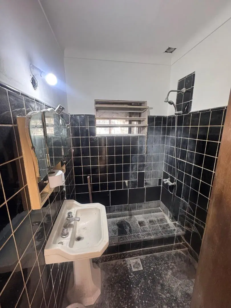Casa en Alquiler en Ituzaingó – Amplios Espacios y Cochera 4