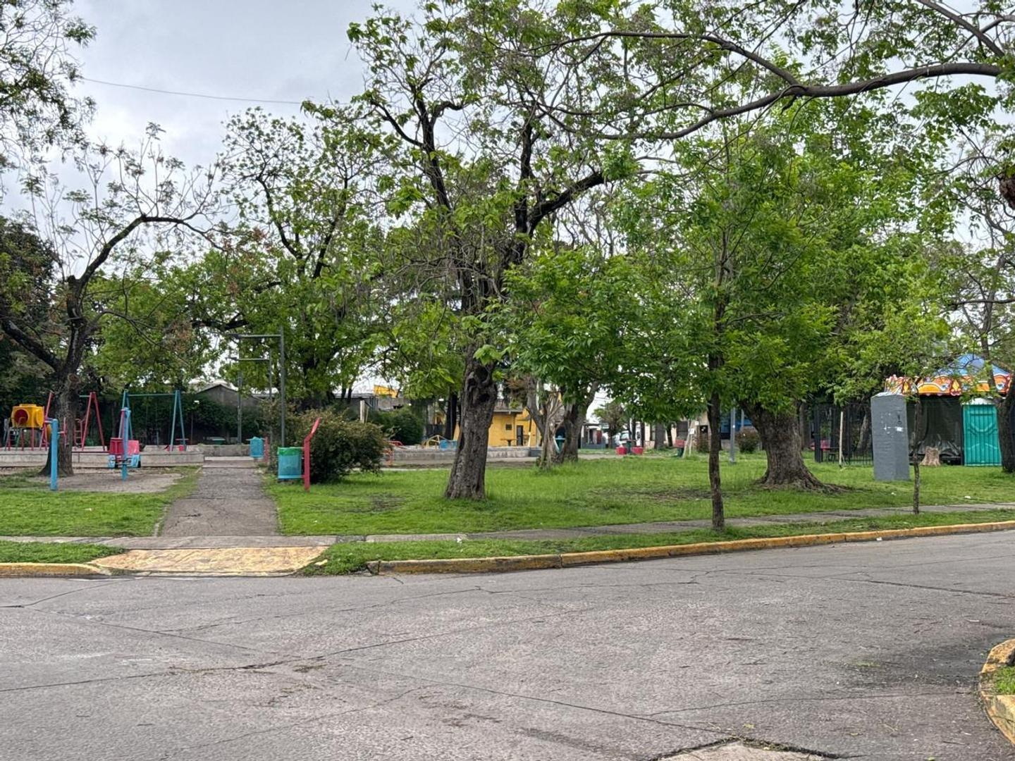 Foto de CASA EN VENTA – VILLA TESEI, HURLINGHAM - Plaza San Martin, imagen 4