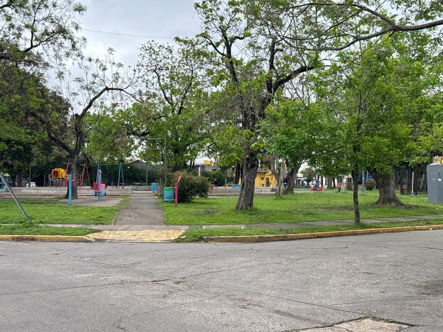Foto de CASA EN VENTA – VILLA TESEI, HURLINGHAM - Plaza San Martin, imagen 3