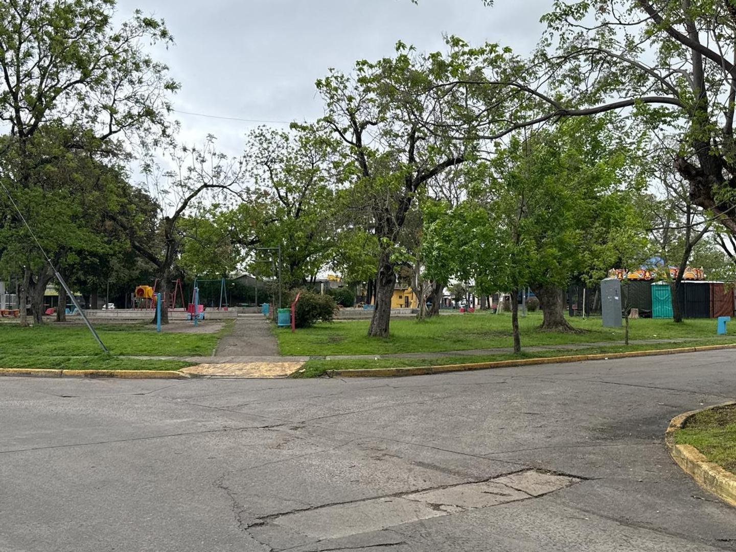 Foto de CASA EN VENTA – VILLA TESEI, HURLINGHAM - Plaza San Martin, imagen 5