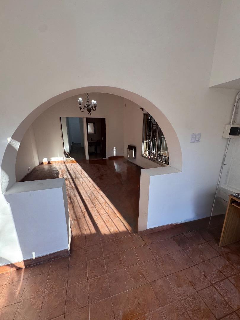 Foto de Departamento en Alquiler Ituzaingó Habitación y living/habi, imagen 3